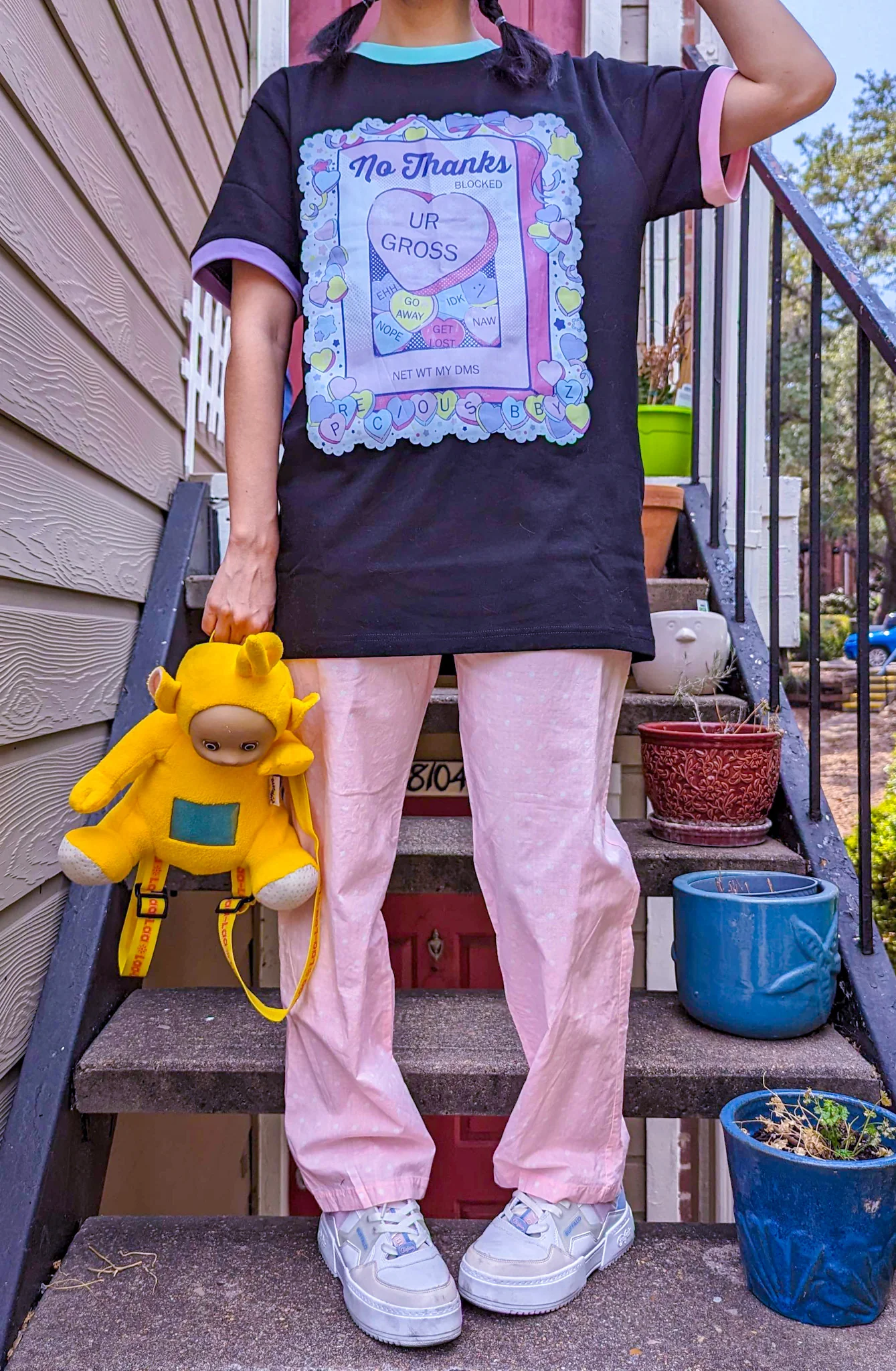No Thanks Conversation Hearts Contrast T-Shirt - Image 4