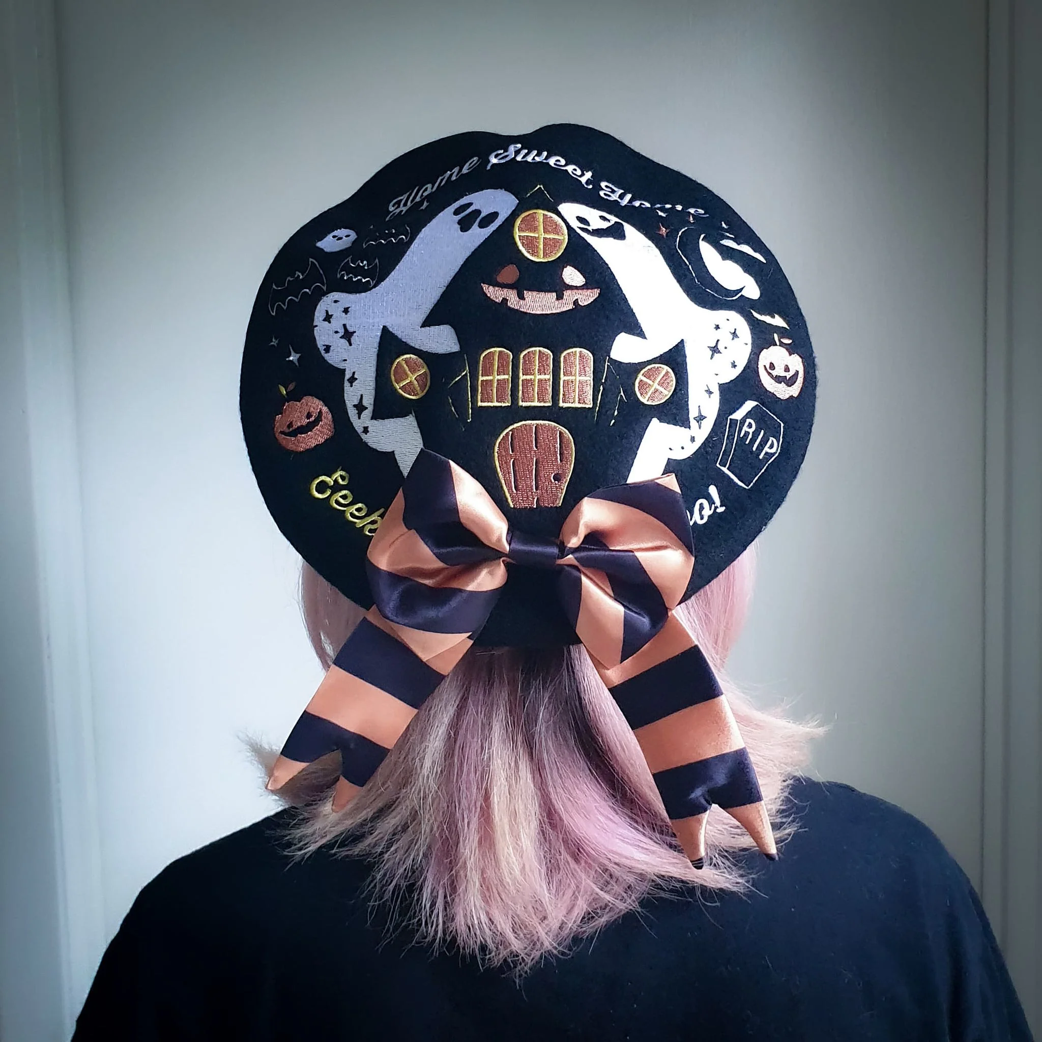 Home Sweet Home Haunted House Wool Beret - Image 4